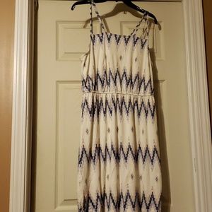 Skies are blue blue and white dress size l
